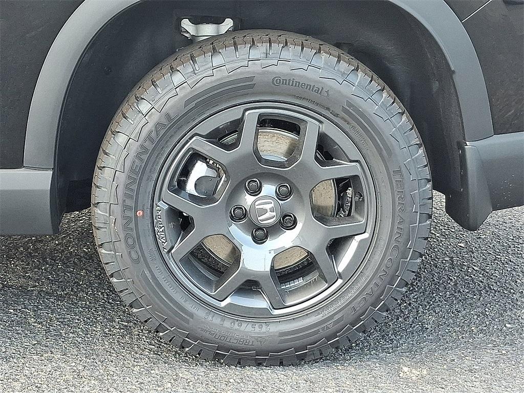 new 2025 Honda Pilot car, priced at $50,895