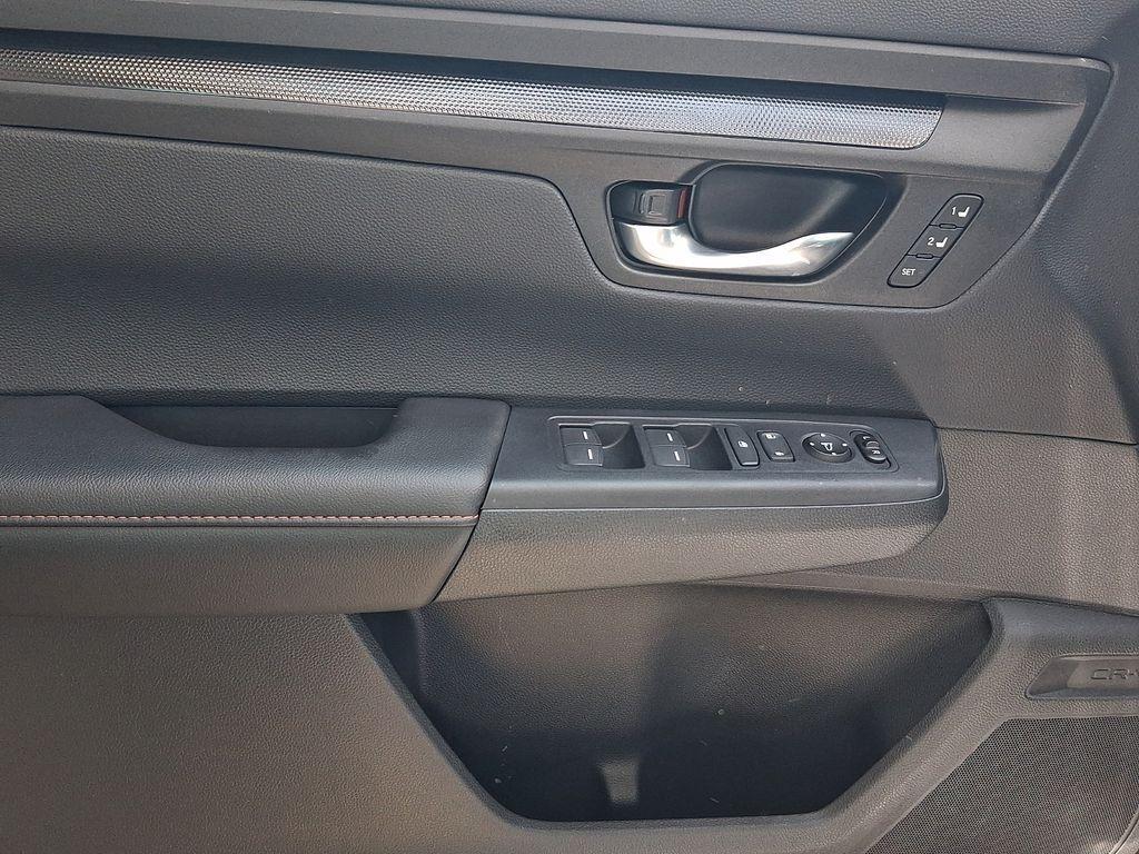 used 2025 Honda CR-V Hybrid car, priced at $36,636