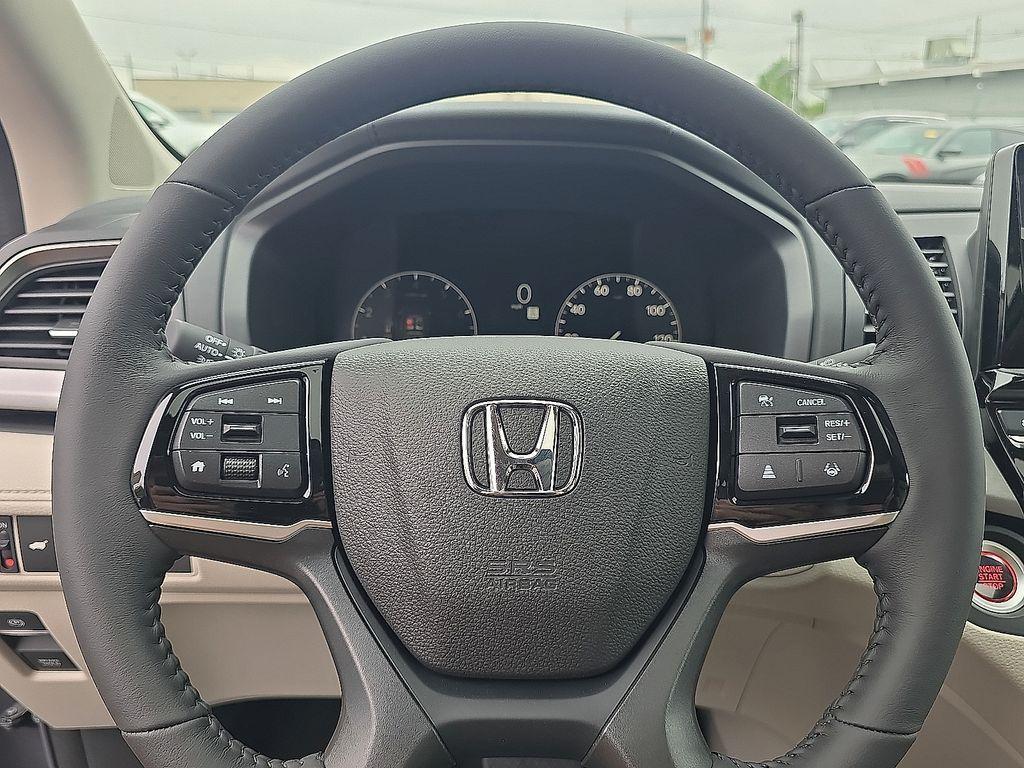 new 2026 Honda Odyssey car, priced at $44,290