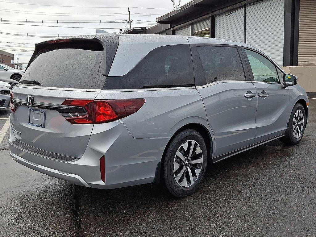 new 2026 Honda Odyssey car, priced at $44,290