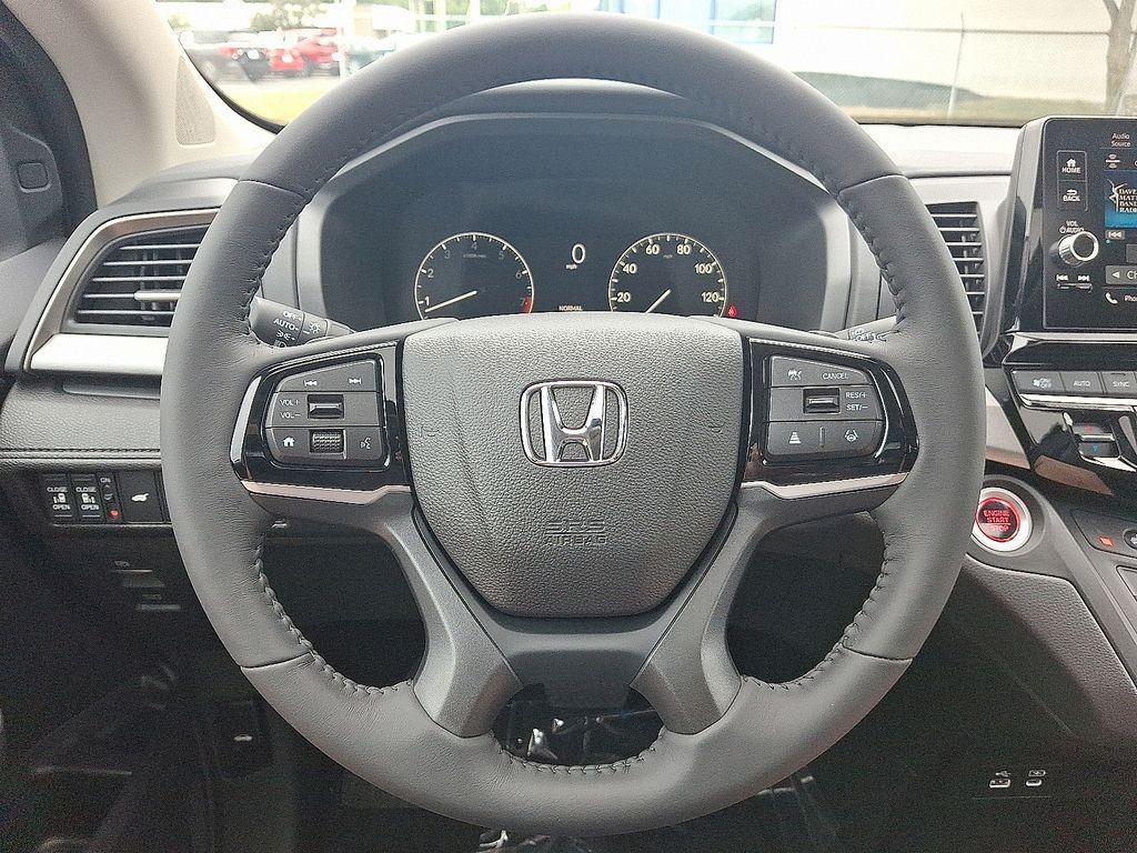 new 2026 Honda Odyssey car, priced at $44,290