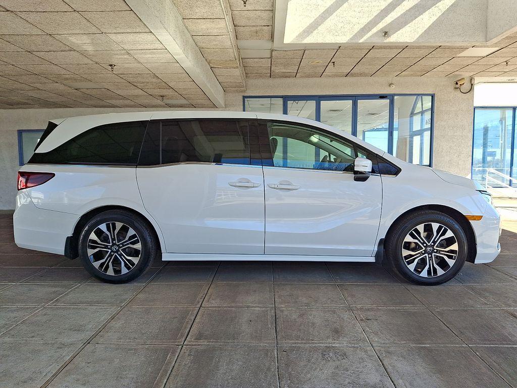 used 2025 Honda Odyssey car, priced at $45,518