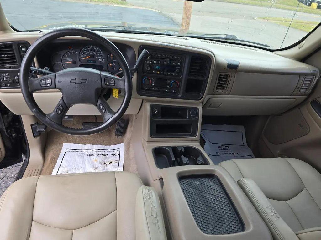 used 2004 Chevrolet Suburban car