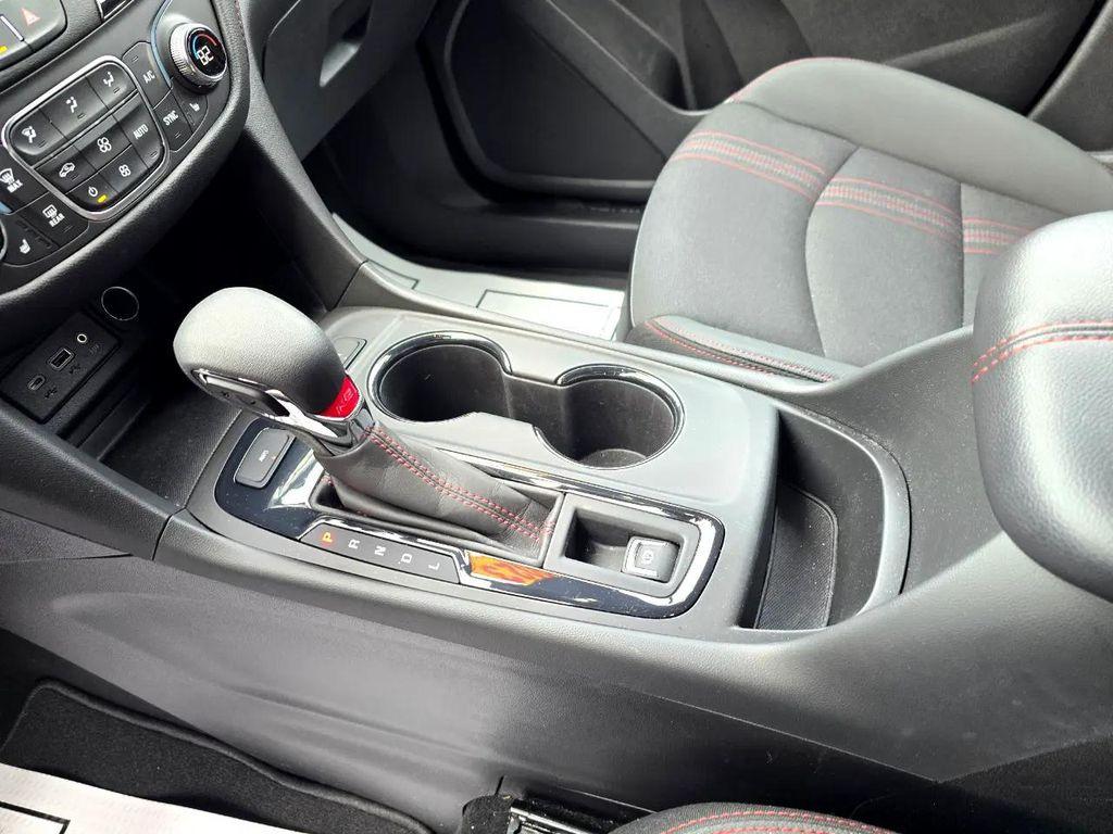 used 2023 Chevrolet Equinox car, priced at $27,900