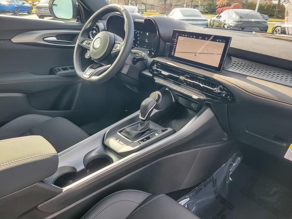 new 2025 Alfa Romeo Tonale car, priced at $38,492
