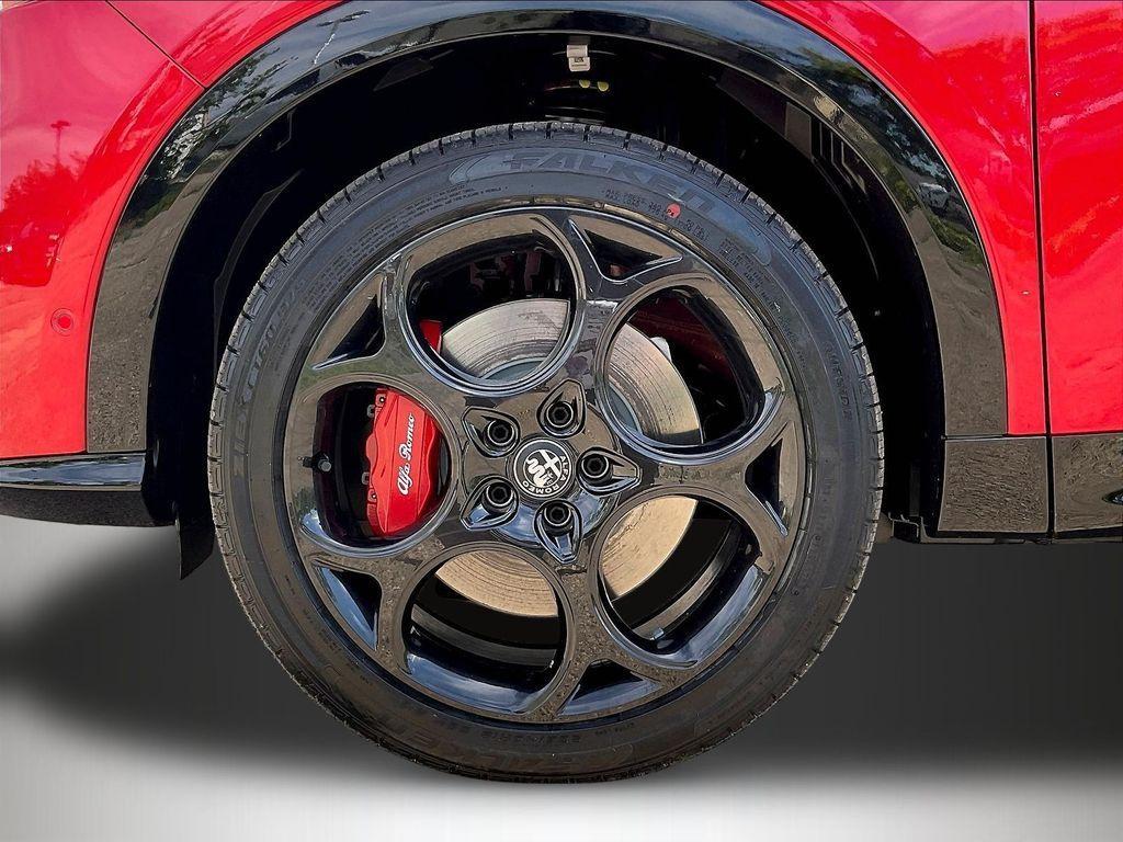 new 2026 Alfa Romeo Tonale car
