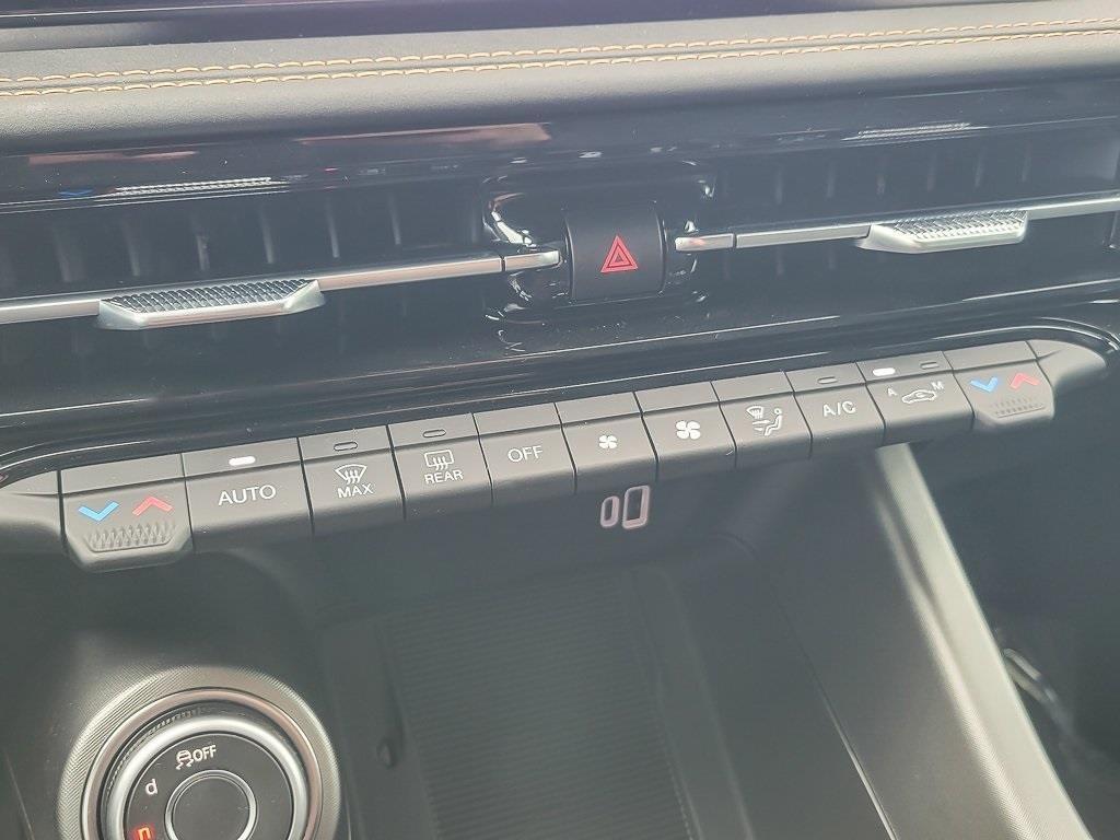 new 2025 Alfa Romeo Tonale car, priced at $35,489