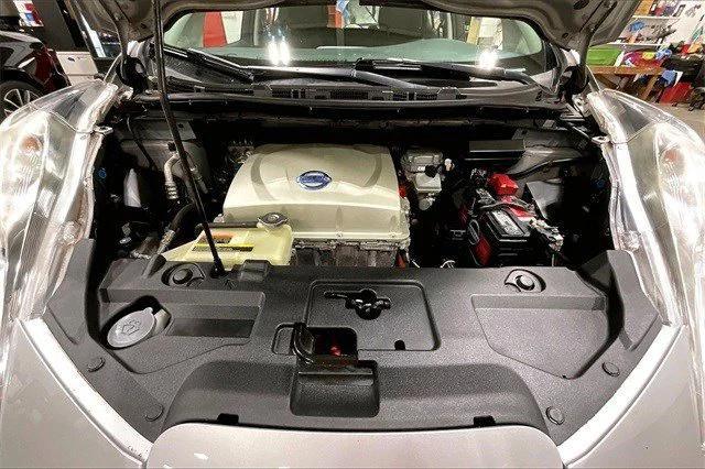 used 2015 Nissan Leaf car, priced at $5,500