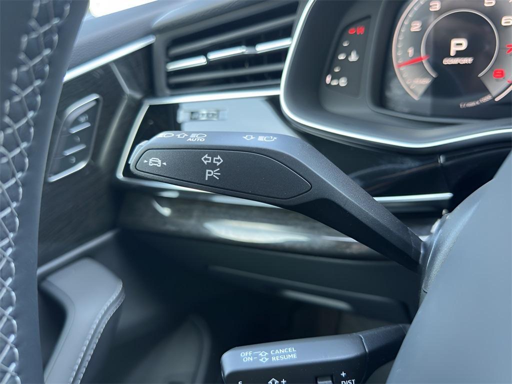 new 2026 Audi Q7 car, priced at $76,910