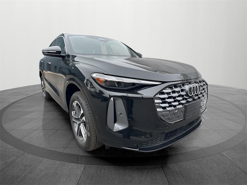 new 2025 Audi Q5 car, priced at $54,530