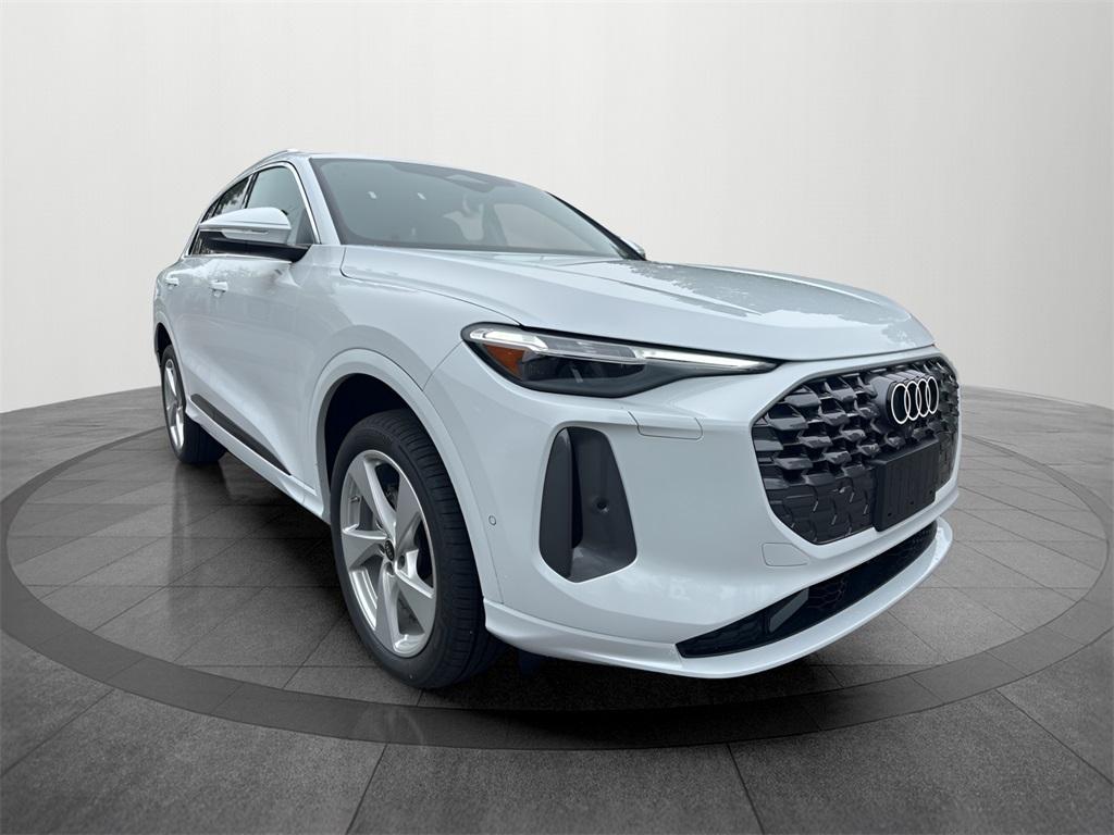 new 2025 Audi Q5 car, priced at $57,995