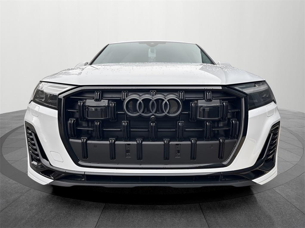 new 2026 Audi Q7 car, priced at $76,910