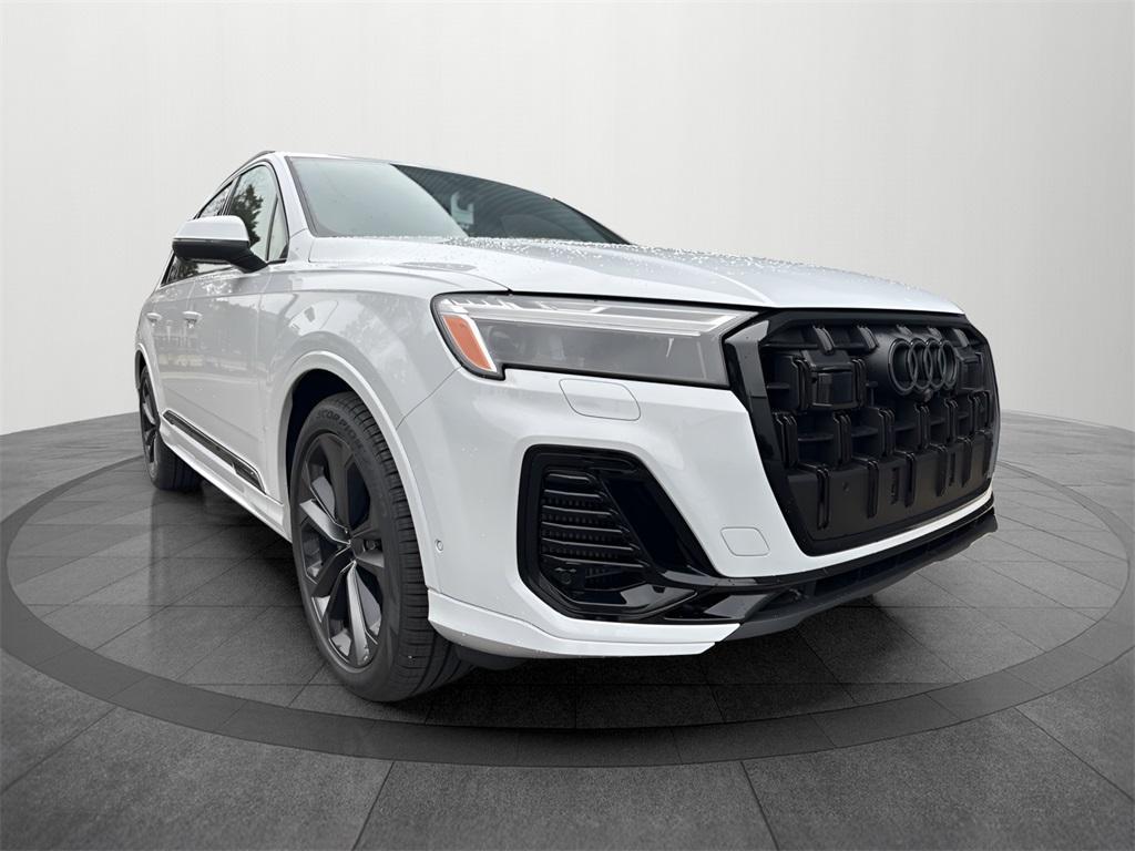 new 2026 Audi Q7 car, priced at $76,910