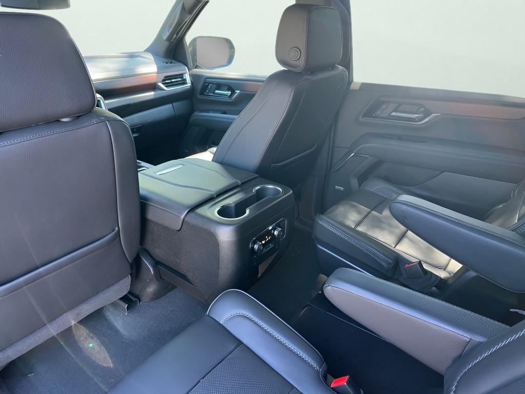used 2025 GMC Yukon XL car, priced at $76,380