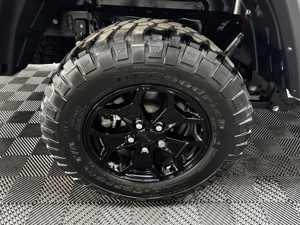 used 2022 Jeep Gladiator car, priced at $32,399