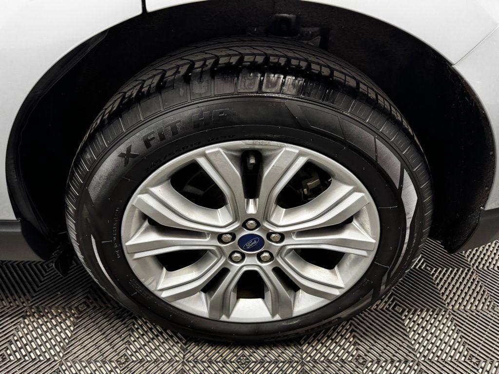 used 2022 Ford Edge car, priced at $17,899