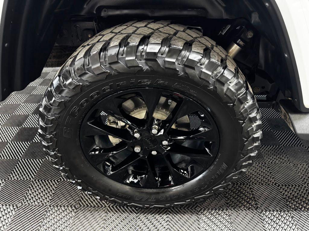 used 2023 Jeep Gladiator car, priced at $33,399