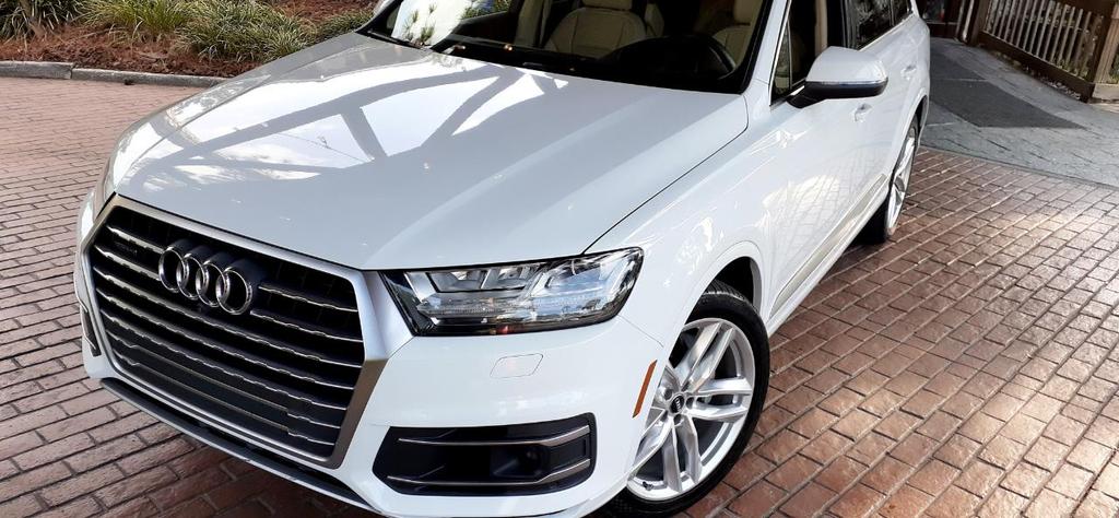 used 2018 Audi Q7 car, priced at $21,450