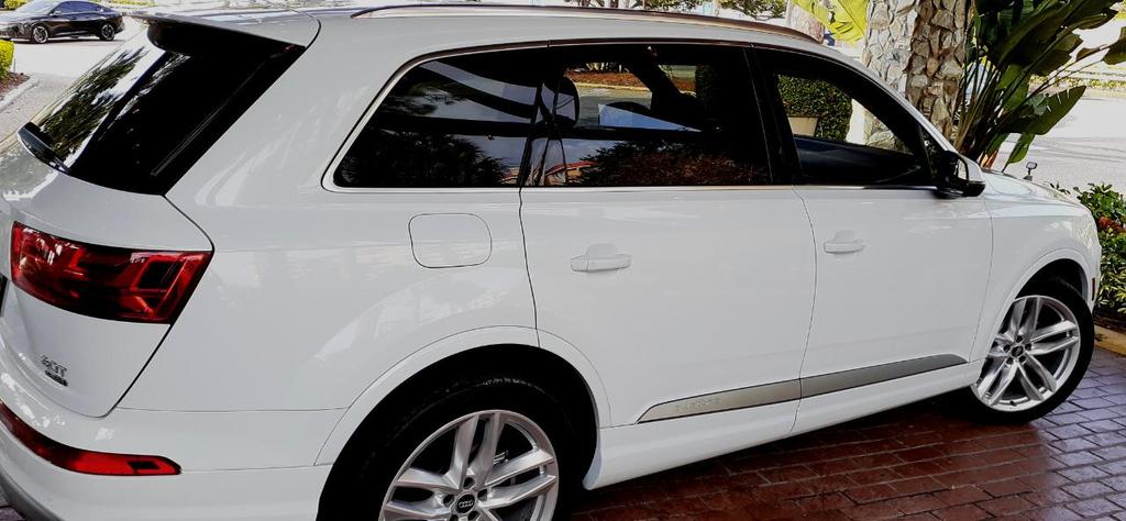 used 2018 Audi Q7 car, priced at $21,450