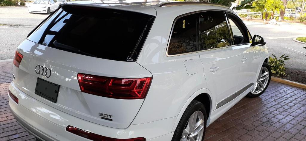 used 2018 Audi Q7 car, priced at $21,450
