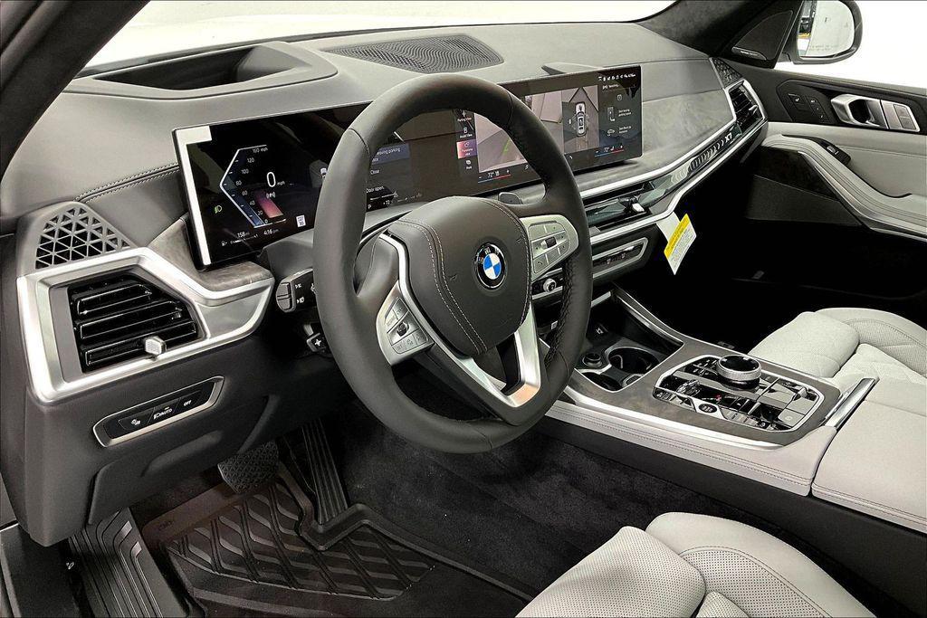 new 2026 BMW X7 car, priced at $99,885