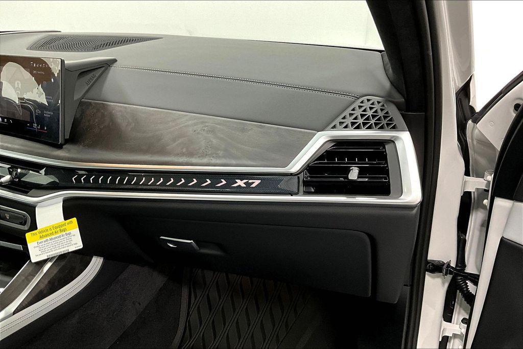 new 2026 BMW X7 car, priced at $99,885