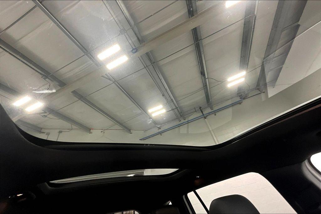 used 2022 Mercedes-Benz GLB 250 car, priced at $29,395