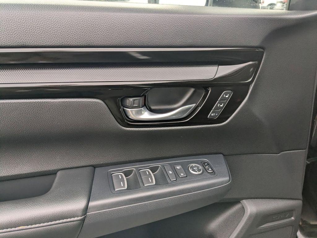 used 2025 Honda CR-V car, priced at $32,659