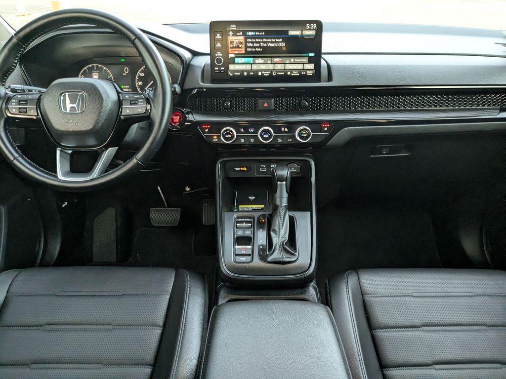 used 2025 Honda CR-V car, priced at $31,989