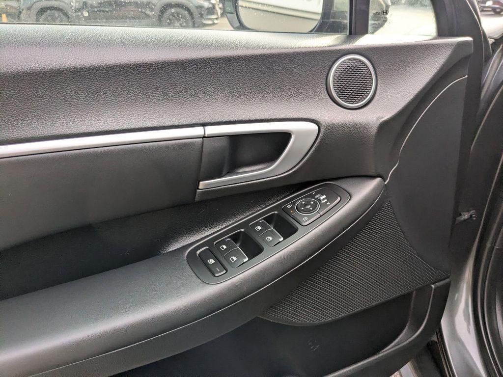 used 2025 Hyundai Sonata car, priced at $20,299