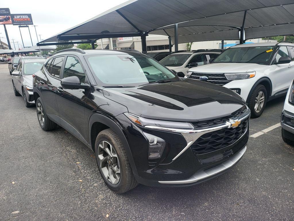 used 2025 Chevrolet Trax car, priced at $20,999