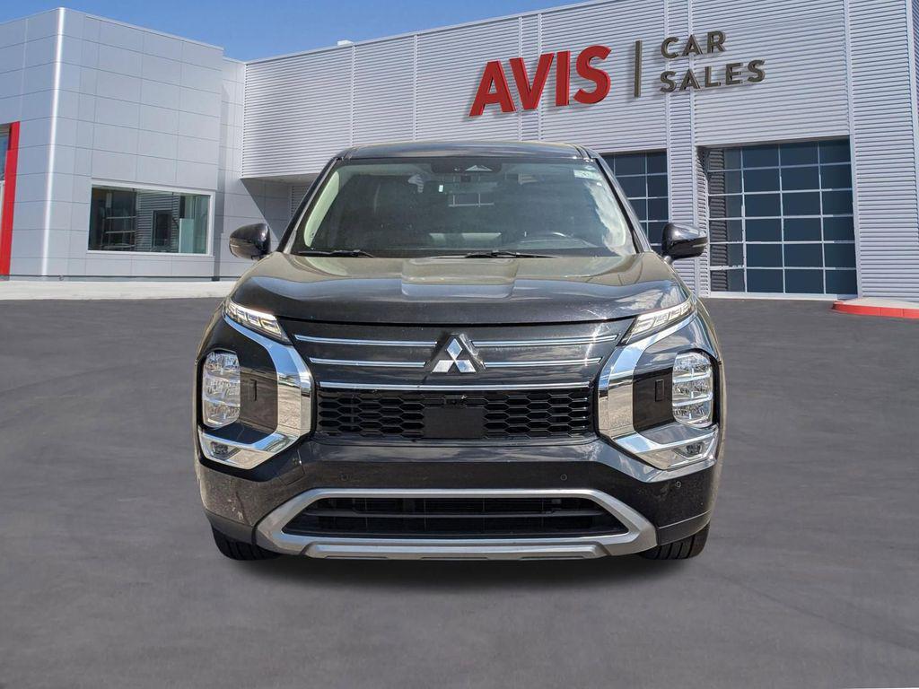 used 2025 Mitsubishi Outlander car, priced at $23,489