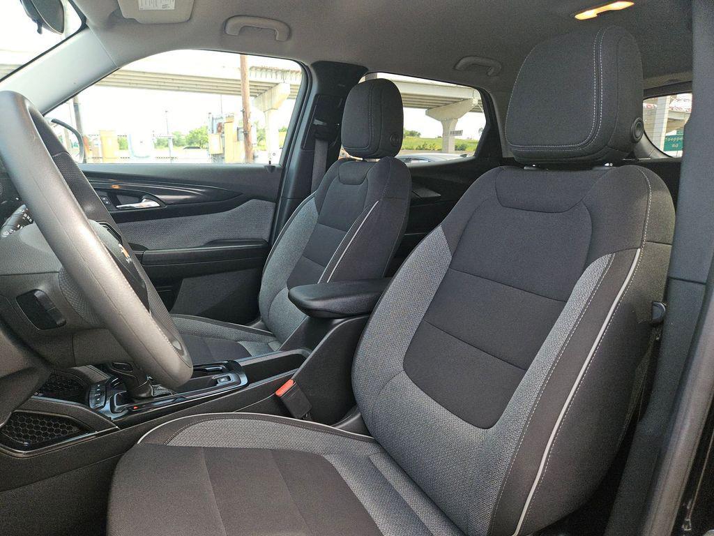 used 2025 Chevrolet TrailBlazer car, priced at $21,589