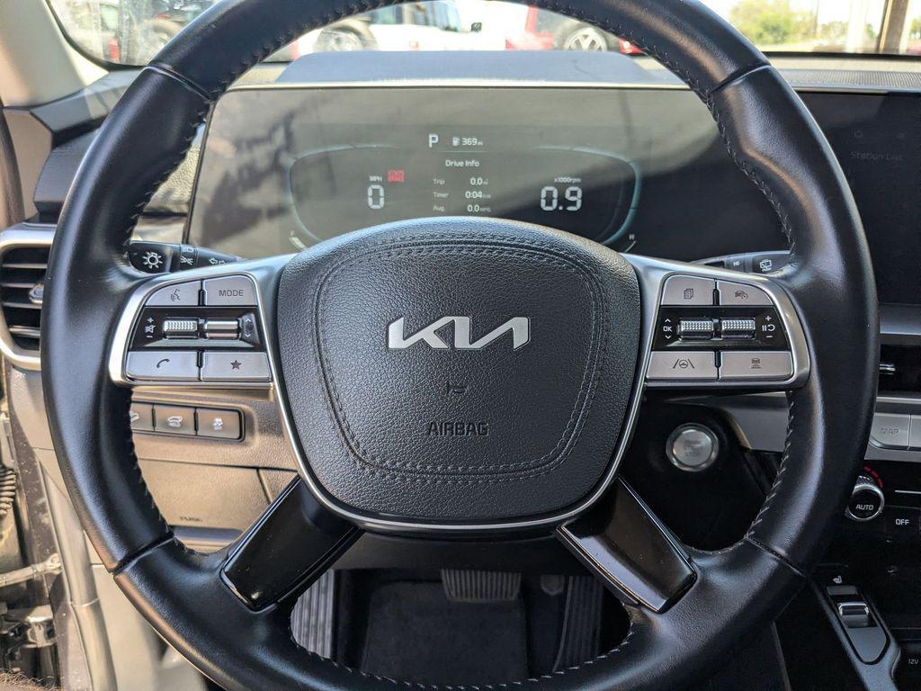used 2025 Kia Telluride car, priced at $31,999