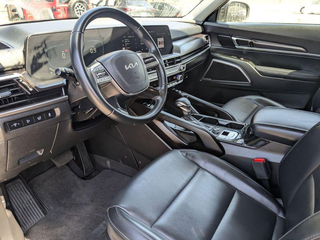 used 2025 Kia Telluride car, priced at $31,999