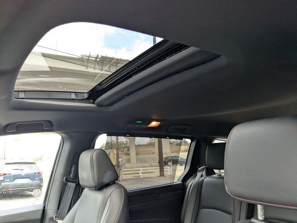 used 2025 Honda Odyssey car, priced at $36,709