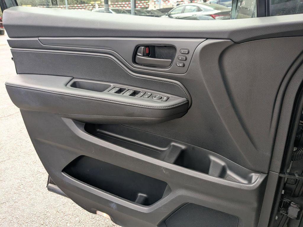 used 2025 Honda Odyssey car, priced at $36,709