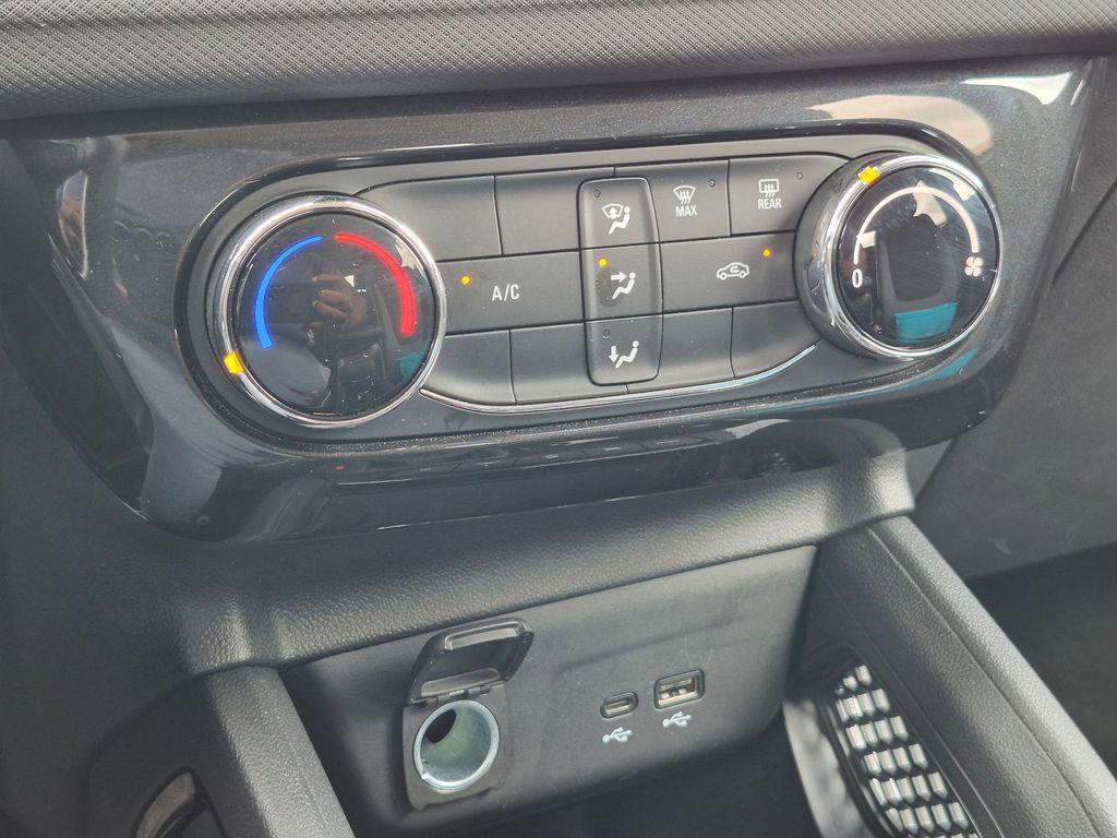 used 2025 Chevrolet TrailBlazer car, priced at $21,299