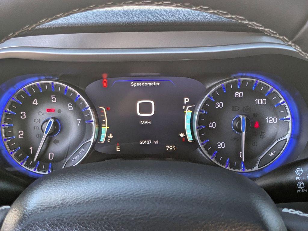 used 2025 Chrysler Pacifica car, priced at $28,899