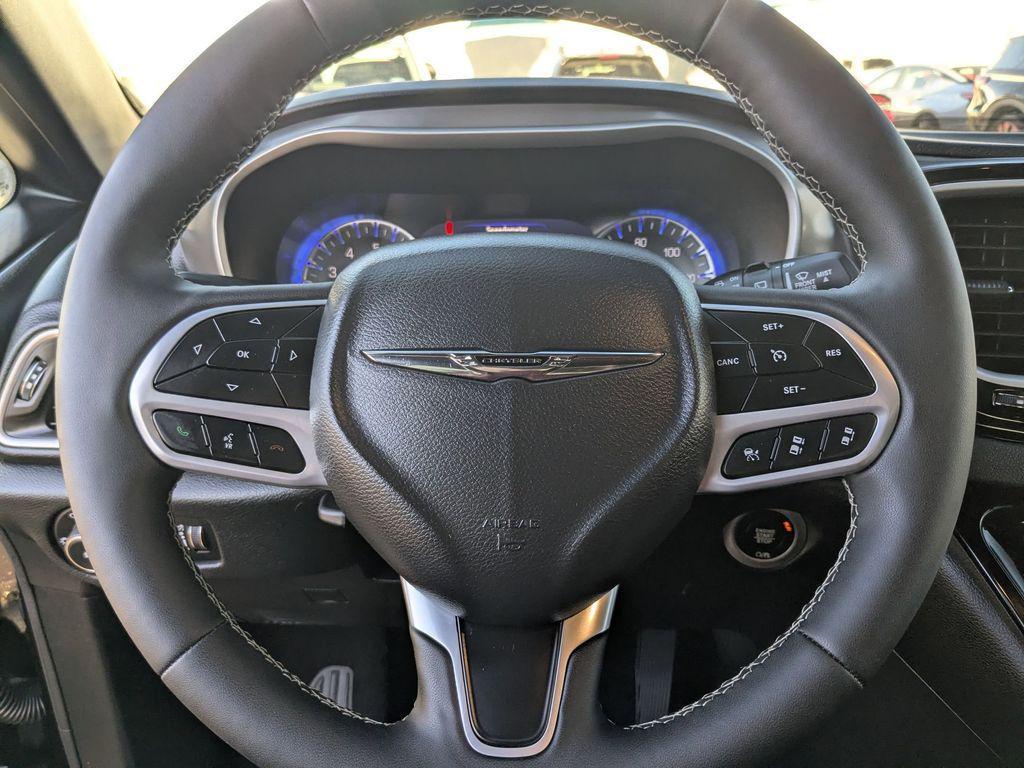 used 2025 Chrysler Pacifica car, priced at $28,899