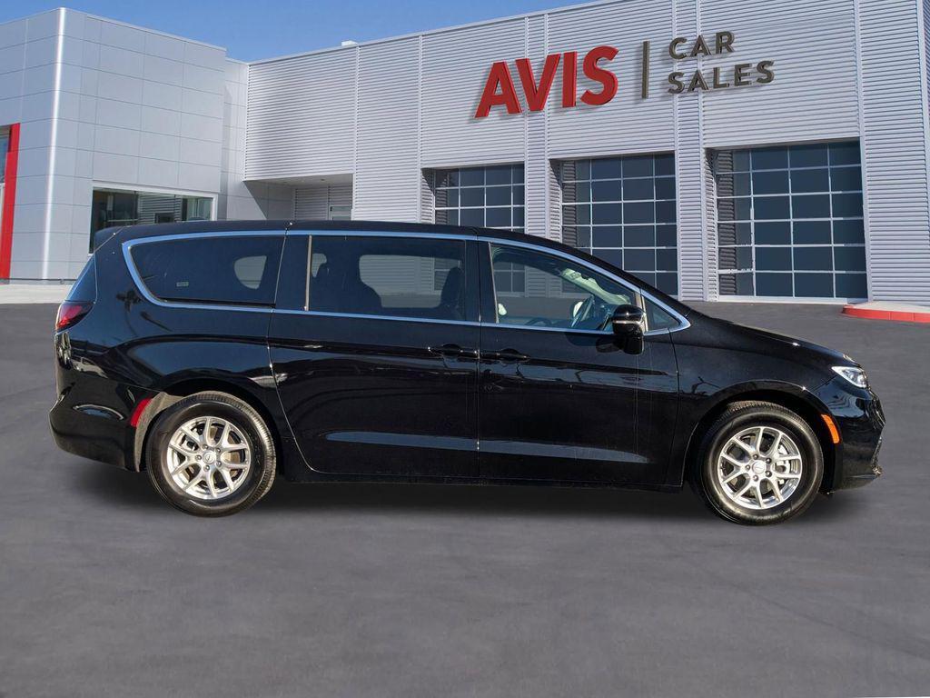 used 2025 Chrysler Pacifica car, priced at $28,899