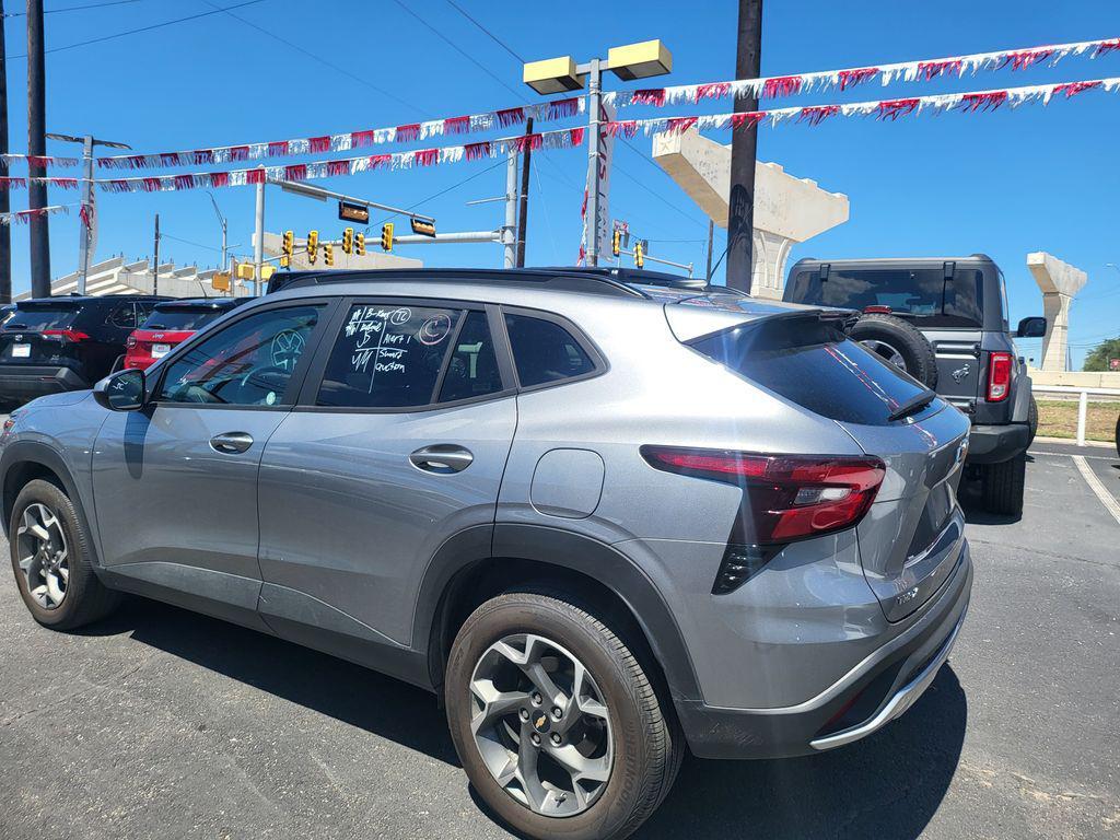 used 2025 Chevrolet Trax car, priced at $19,999