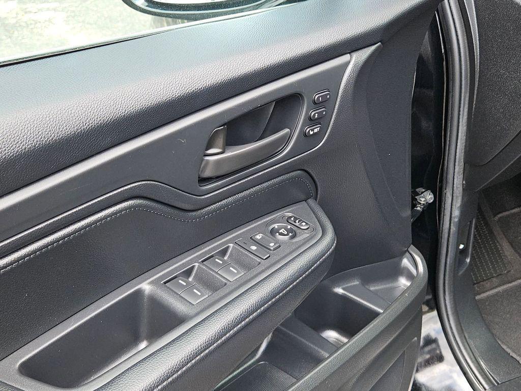 used 2025 Honda Odyssey car, priced at $35,999