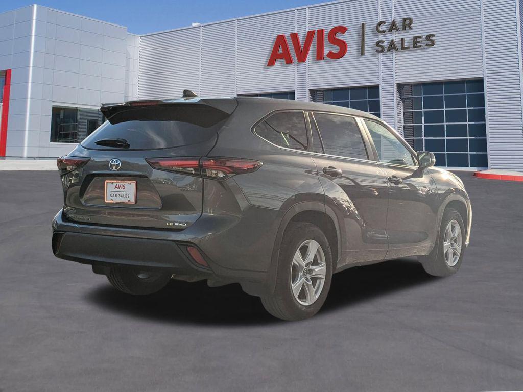 used 2024 Toyota Highlander car, priced at $31,399