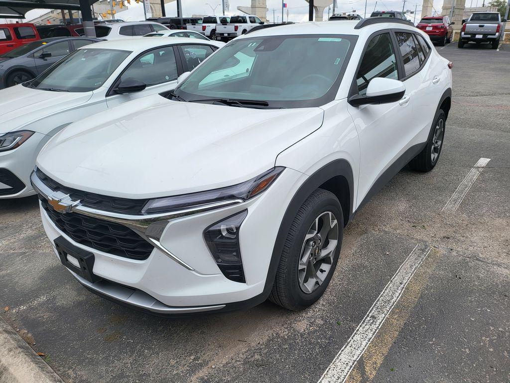 used 2025 Chevrolet Trax car, priced at $20,999