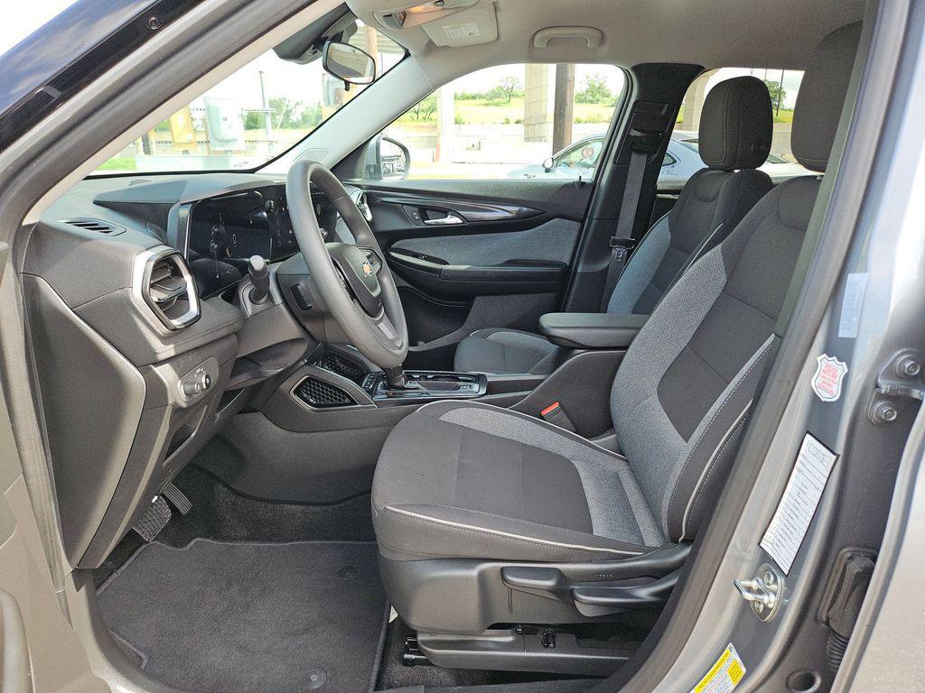 used 2025 Chevrolet TrailBlazer car, priced at $21,389