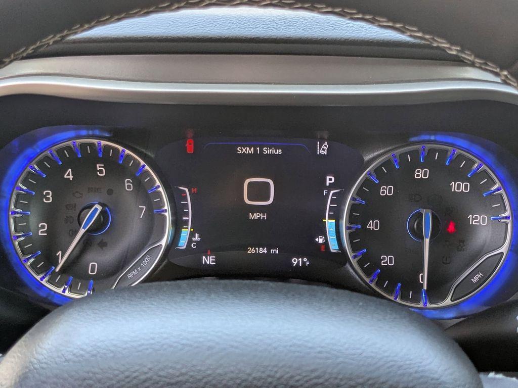 used 2025 Chrysler Pacifica car, priced at $27,499