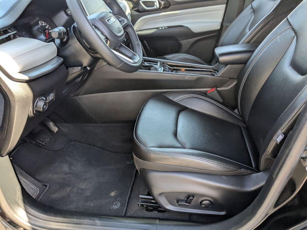 used 2025 Jeep Compass car, priced at $23,749