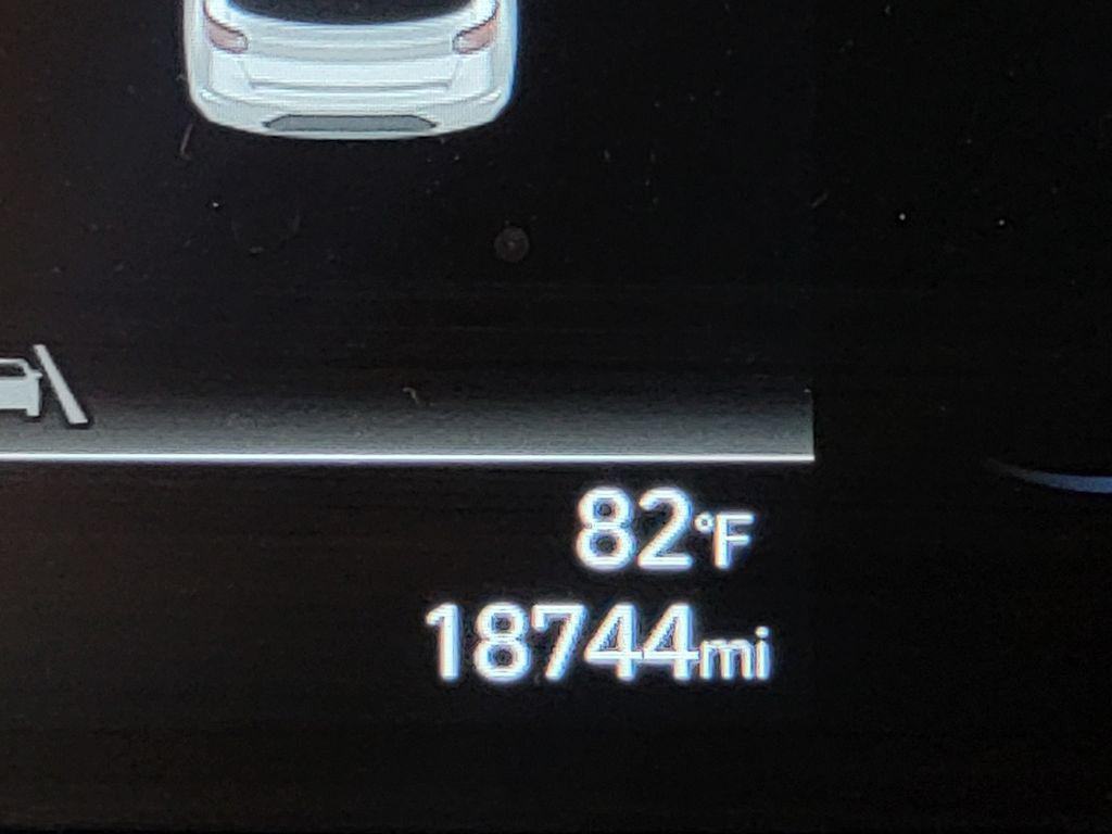 used 2025 Hyundai Venue car, priced at $17,999