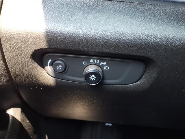 used 2022 Chevrolet Traverse car, priced at $25,995